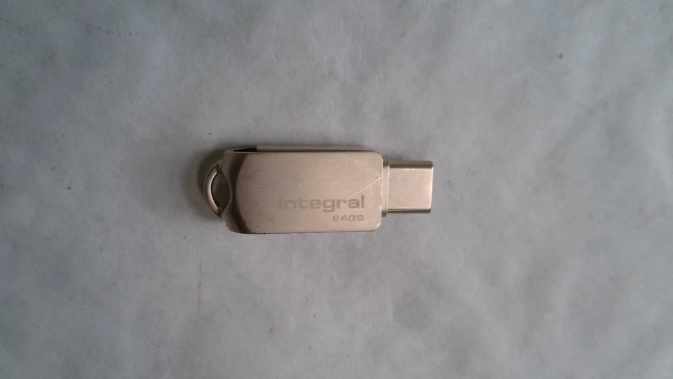 Integral 64GB 360 - Dual USB 3.2 Gen 1 Tipo C E A Chiavetta Flash Solida - Immagine 1 di 4