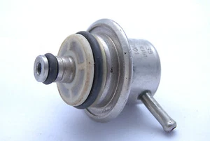 FIAT SAAB PEUGEOT 3.0 BAR 300KPA FPR FUEL PRESSURE REGULATOR RPM-39 WEBER - Picture 1 of 8