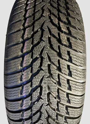 1x Winterreifen Nokian SnowProof 1 205/65 R15 94T 3PMSF (C/B/69) - Bild 1 von 2