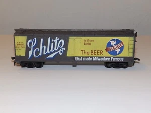 HO scale SCHLITZ BEER URTX #93391 WOOD REEFER 40' - Picture 1 of 6
