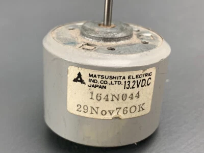 Matsushita 164N044 Can Motor 1.75” 1.375” x 1.5” 13.2VDC 2.4mm Shaft E0126 - Image 1 of 4