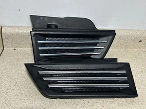 2007 - 2012 DODGE NITRO FENDER GRILLE VENT TRIM MOLDING SET LEFT /RIGHT SIDE OEM - Bild 1 von 6