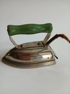 Antigua plancha de ropa eléctrica vintage MCM Lady Dover Foto 1 de 3
