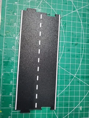 ROAD PIECE STRAIGHT S SCALE BUILDING-DIORAMA - Image 1 of 2