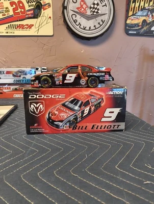 Bill Elliott #9 Dodge Intrepid R/T Muhammad Ali 1:24 Diecast 2001 Acción NUEVO Foto 1 de 4