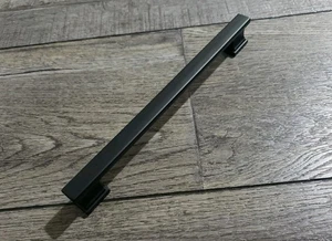 Amerdeco 10er-Pack mattschwarze Schrankgriffe 7,5"/192 mm Loch Mitte Schubladengriffe - Bild 1 von 7