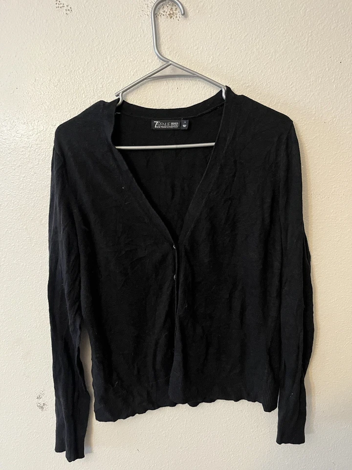 Cárdigan grande negro con botones 7th Avenue Design Studio New York & Co para mujer Foto 1 de 4