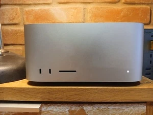 Apple Mac Studio M2 Max 12‑Core CPU 30‑Core GPU 64GB RAM 1TB SSD – 2023 Boxed - Afbeelding 1 van 10