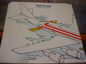 NEIL YOUNG landing on water, nm lp on GEFFIN, 1986 original inner sleeve - Picture 1 of 2