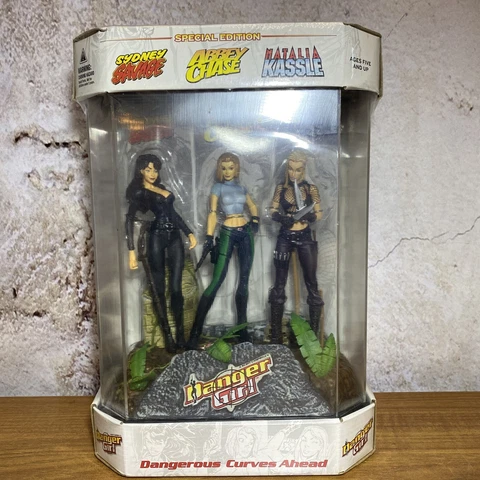 New McFarlane Toys Danger Girl Fish Tank Special Edition 3-Pack U8 Cover