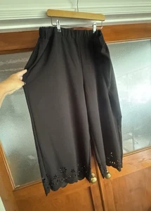SHEIN Curve - black high waist cropped cut out stretchy trousers - 4xl (22-24) - Picture 1 of 5