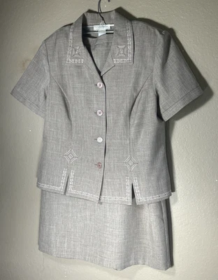 De Colección Sag Harbor Chaqueta Top Falda Conjunto Bordado TAN 2 Piezas Mujeres TALLA Talla 14 C2 Foto 1 de 4