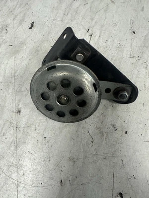 TRIUMPH SPRINT ST 955i CUERNO Y SOPORTE OEM Foto 1 de 4