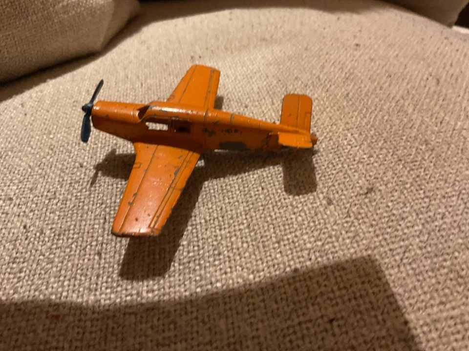 老式 Tootsie 玩具 Beechcraft Bonanza 橙色压铸飞机 — 第 1/1 张图片