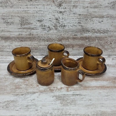 Lote vintage McCoy Pottery Mesa Canyon creme, açúcar, pires, xícaras marrom - Imagem 1 de 4