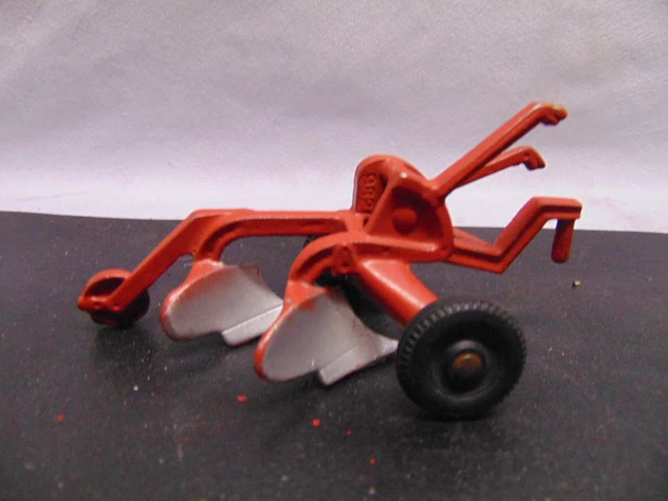 Niveladora de accesorios modelo tractor vintage metal rojo #9821 5" x 2 1/2" x 2 1/2" Foto 1 de 4
