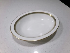 ROYAL DOULTON CLARENDON OVAL SERVING BOWL - Picture 1 of 2