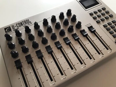 EVOLUTION UC-33e Controller Midi - Immagine 1 di 4