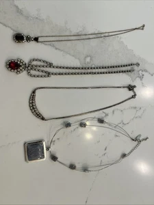 4 Piece Lot Assorted Costume Necklaces - Picture 1 of 5