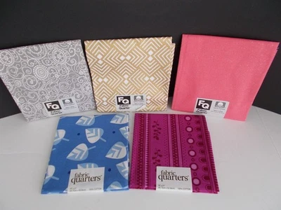 New 5 Assorted FQ Fabric Quarters 100% Cotton 18x21 Jo-Ann Gold Metallic,Sparkle - Image 1 of 4