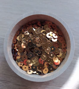 4mm 3g Dark Gold Sparkling Sew on Sequins Sequin Flat Round Loose Sequins Crafts - Picture 1 of 3