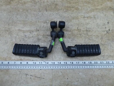 1982 Kawasaki KZ750 LTD K364-1. передние ножные крепления и кронштейны - Изображение 1 из 4