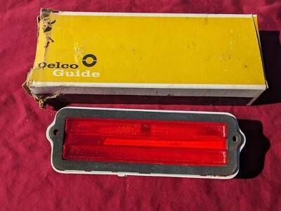 Lente marcadora lateral Pontiac Catalina Bonneville 1973 nueva de colección nunca instalada Foto 1 de 4