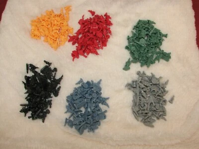 1998 Risk Game Part YOUR CHOICE Armies Disc Card Plastic Containers Instructions - Image 1 of 4