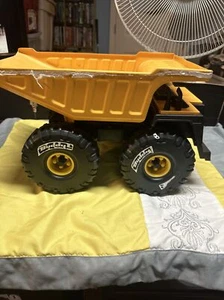 Buddy L Yellow Dump Truck 2005 - Picture 1 of 10