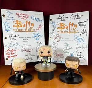 Buffy the Vampire Slayer Pilot & Series Finale Scripts signed Autogramm Reprints - Bild 1 von 13