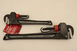 Husky 744 689 & 744 670 Double Drive Heavy Duty Cast Iron Pipe Wrench - Picture 1 of 13