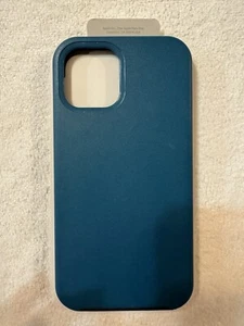 iPhone 12 / 12 Pro Max Silicone Case With MagSafe Blue - Picture 1 of 5