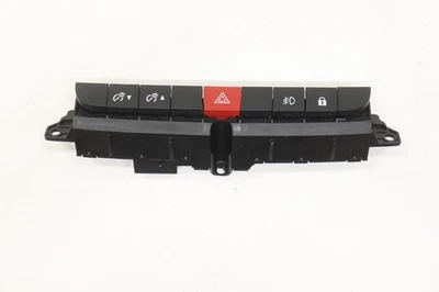 2018 - 2020 FIAT 500L PAINEL CENTRO INTERRUPTOR DE CONTROLE DE LUZ DE PERIGO FABRICANTE DE EQUIPAMENTO ORIGINAL 7356509090 - Imagem 1 de 4