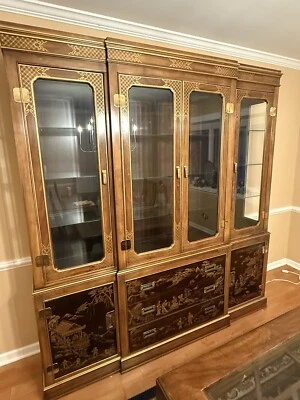 Gabinete chinoiserie de dos piezas Drexel Heritage de la década de 1980 vintage Foto 1 de 4
