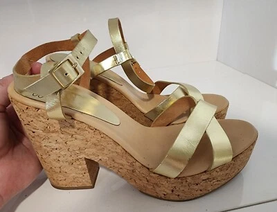 Andre Assous Women Gold Cork Platfrom Wedge Heels 8.5 Italy 40 Retro Date Casual Foto 1 de 4