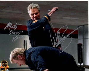 Martin Kove & William Zabka signed Autogramm 8x10 Cobra Kai Foto - Bild 1 von 1