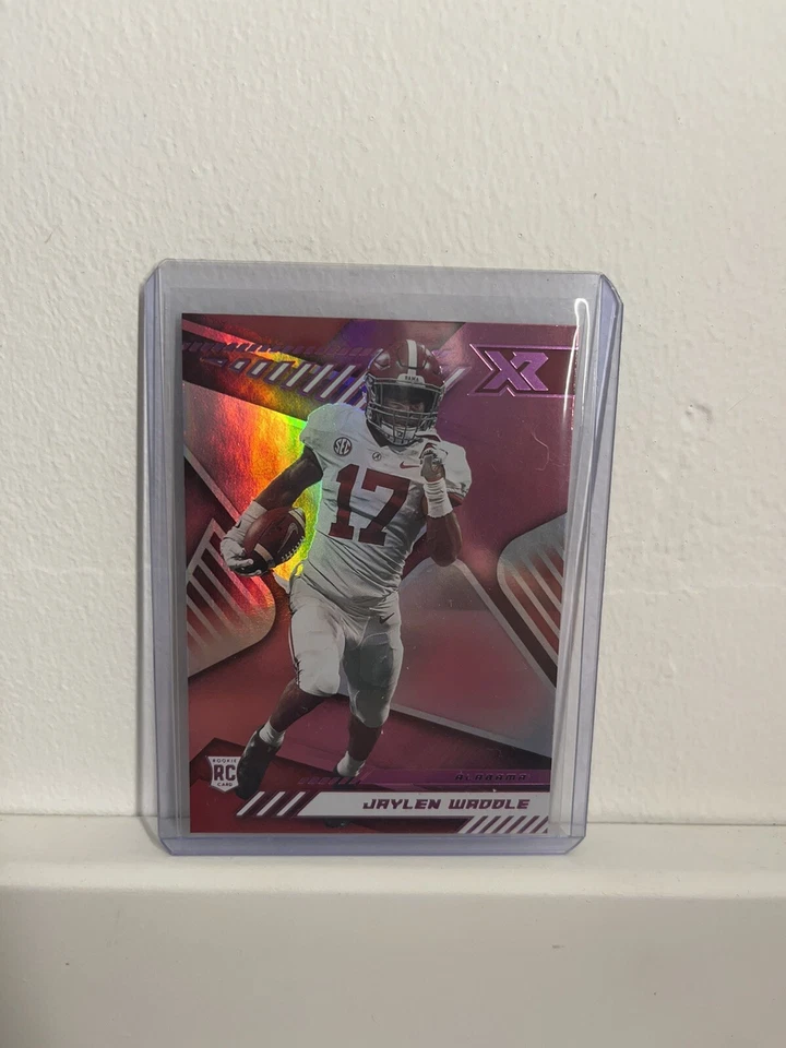 2021 Panini Chronicles Draft Picks Xr Pink Jaylen Waddle #185 Rookie RC - Image 1 of 1