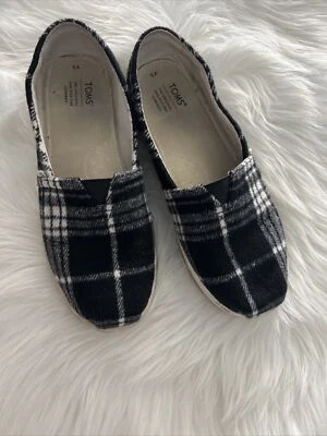 TOMS Youth Alpargata Canvas - Black And White  Y5 - Big Kids EUR 38 - Image 1 of 4