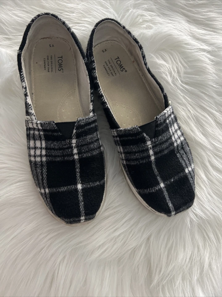 TOMS Youth Alpargata Canvas - Black And White  Y5 - Big Kids EUR 38 - Image 1 of 4