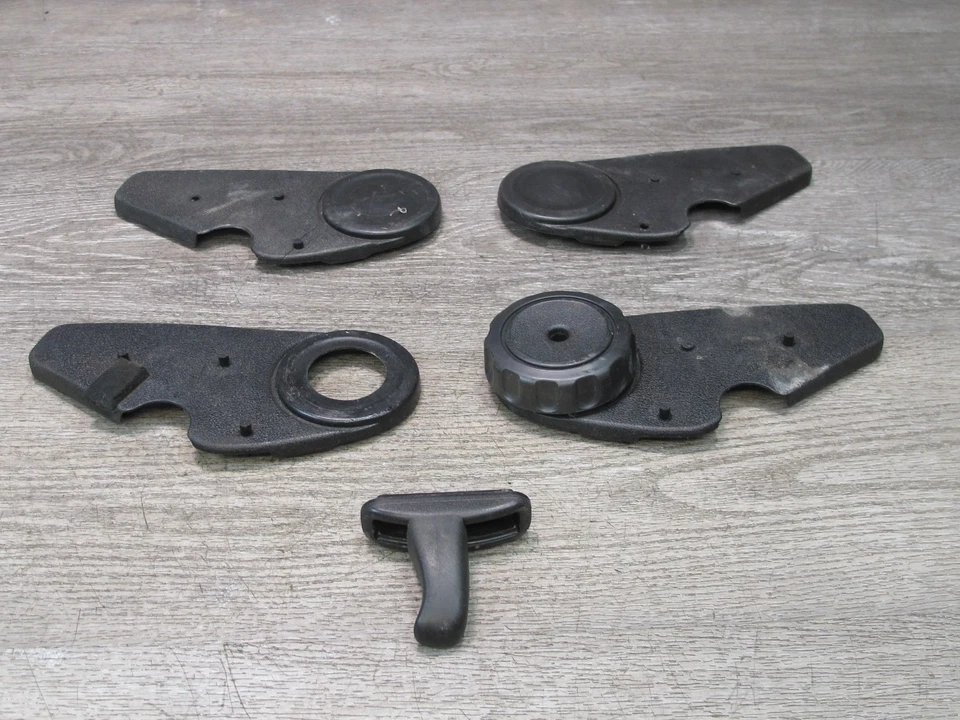 82-88 VW SCIROCCO JUEGO DE 5 MOLDURAS DE BISAGRA DE ASIENTO DELANTERO E INTERRUPTOR DE INCLINACIÓN RECLINABLE OEM Foto 1 de 4