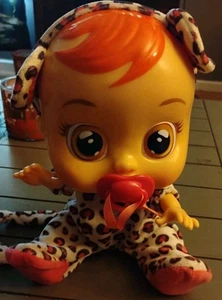 Muñeca IMC Toys 10574 Cry Baby Lea Girl Cry's And Has Tears usada en muy buena condición - Imagen 1 de 5
