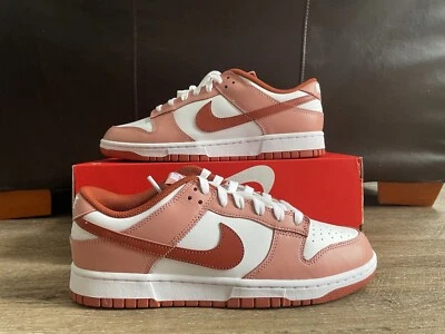 Nike Dunk Low Red Stardust Robusto Laranja Feminino Tamanho 11.5 Masculino 10 FQ8876-618 - Imagem 1 de 4