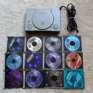 Consola Sony PlayStation 1 SCPH-5501 con AV y Power Plus 12 juegos sueltos - Imagen 1 de 15