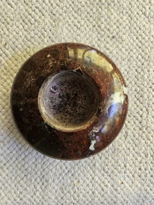 Candelabro de luz de té con forma redonda tallada en piedra de mármol de jaspe rojo  Foto 1 de 3