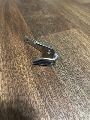 Ford Edsel & Citation 1958 retenedor de tablero derecho Foto 1 de 4