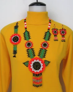 VTG Huichol Beaded Flower Necklace Bracelet & Earrings set 3 Dimensional PEYOTE - Picture 1 of 14
