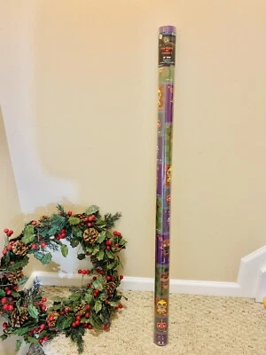 Papel de embrulho para presente One Roll Five Nights at Freddy's Black Light 70 pés quadrados - Imagem 1 de 4