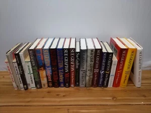 Sue Grafton Lot of 23 Books 4 paperback 19 Hardcover Missing G X Y + Kinsey and  - Picture 1 of 11
