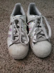 Talla 5 (GS) - Adidas Superstar Bajo Blanco Iridiscente - FV3139 - Imagen 1 de 3