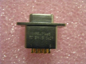 ITT INDUSTRIES TD1E9MS RADIO FREQUENCY FILTER CONNECTOR NSN: 5935-01-264-0637 - Picture 1 of 4